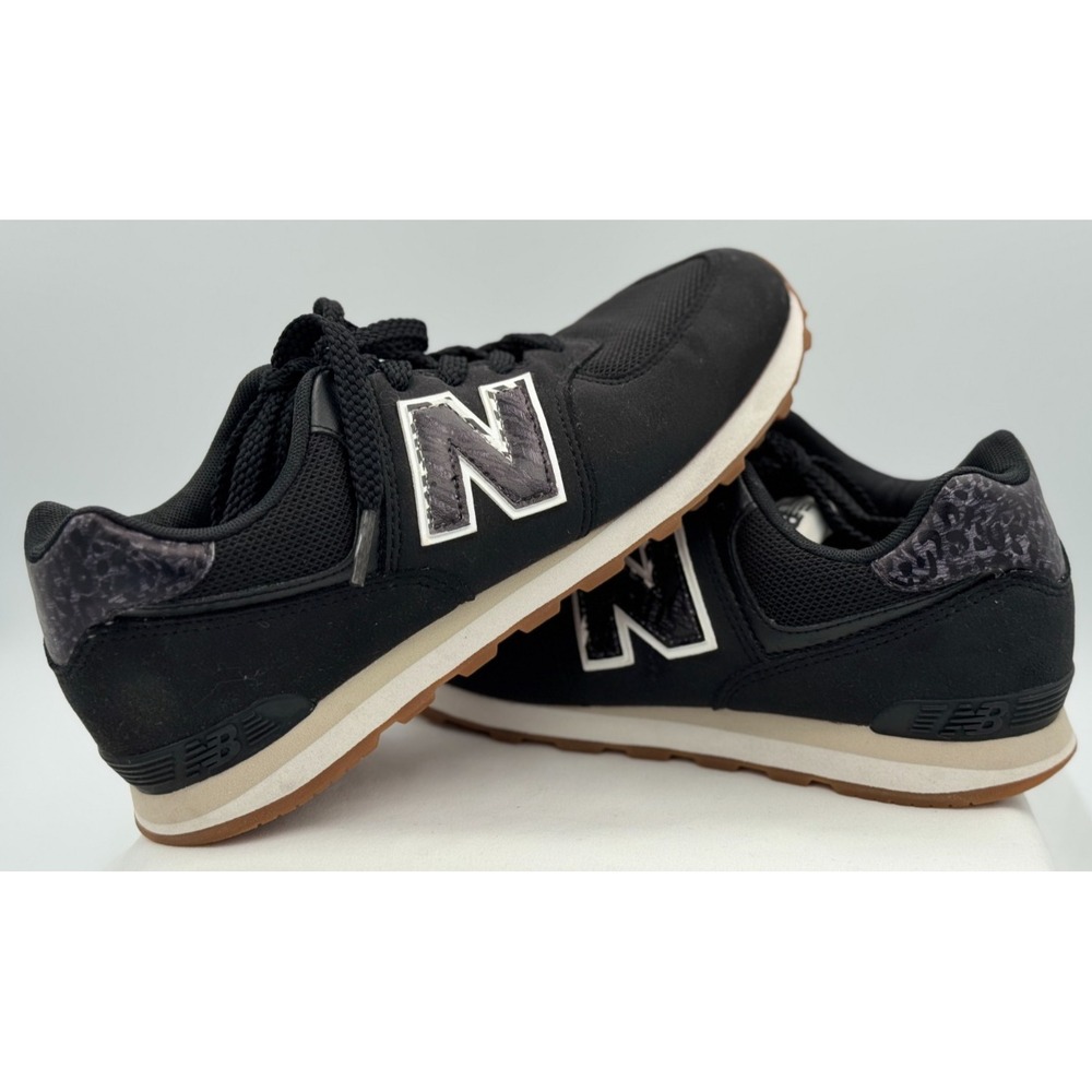 New Balance 574 Women's Sneakers - Black - Size 6 - Very Good Condition